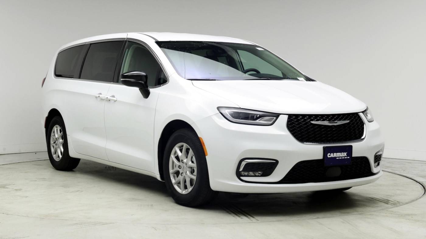 2024 Chrysler Pacifica Touring L — Minivan — 15,485 mi — Murietta, CA