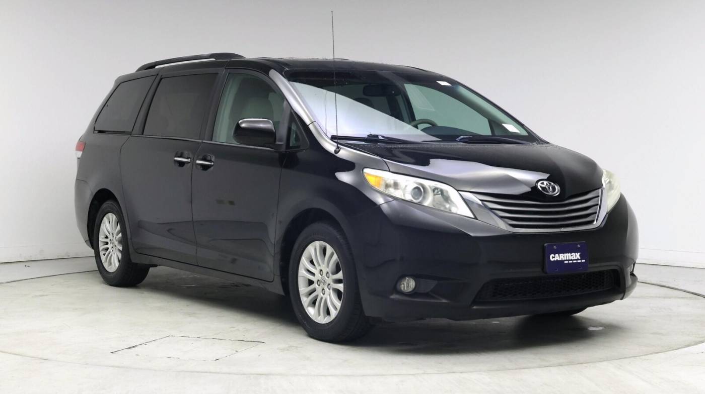 2013 Toyota Sienna XLE — Minivan — 81,662 mi — Murietta, CA