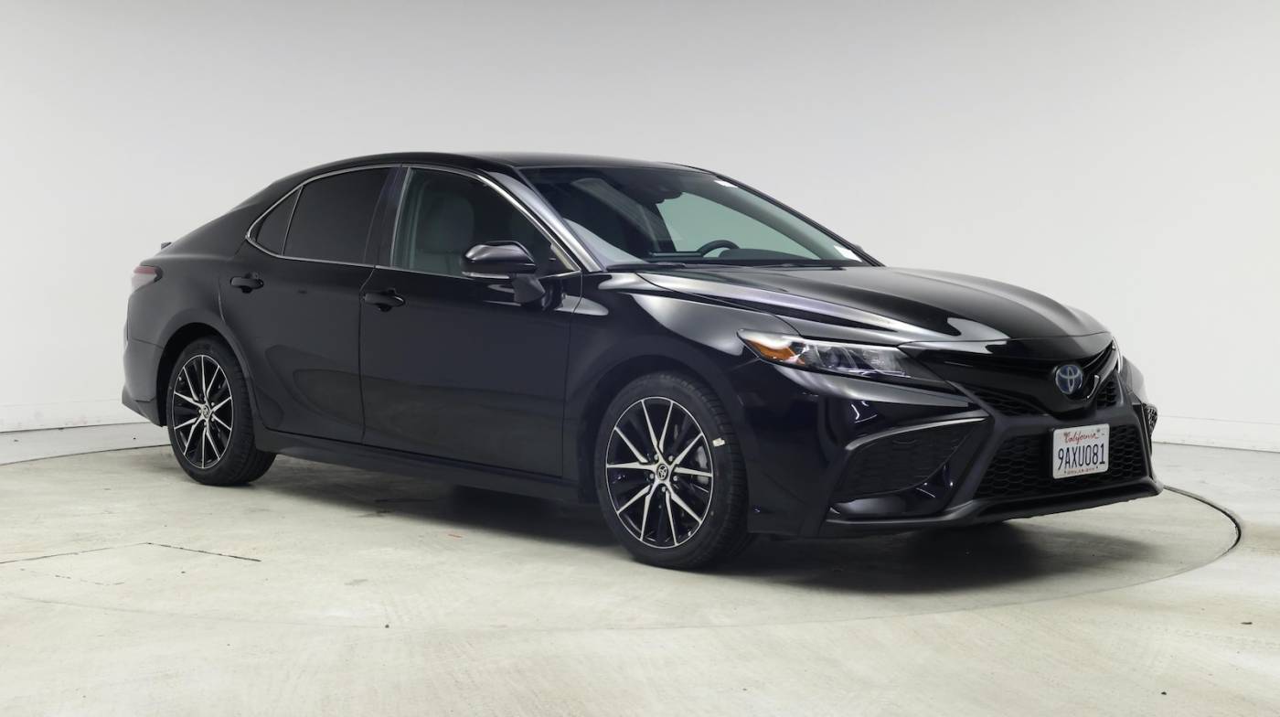 2022 Toyota Camry Hybrid SE — Sedan — 64,675 mi — Murietta, CA