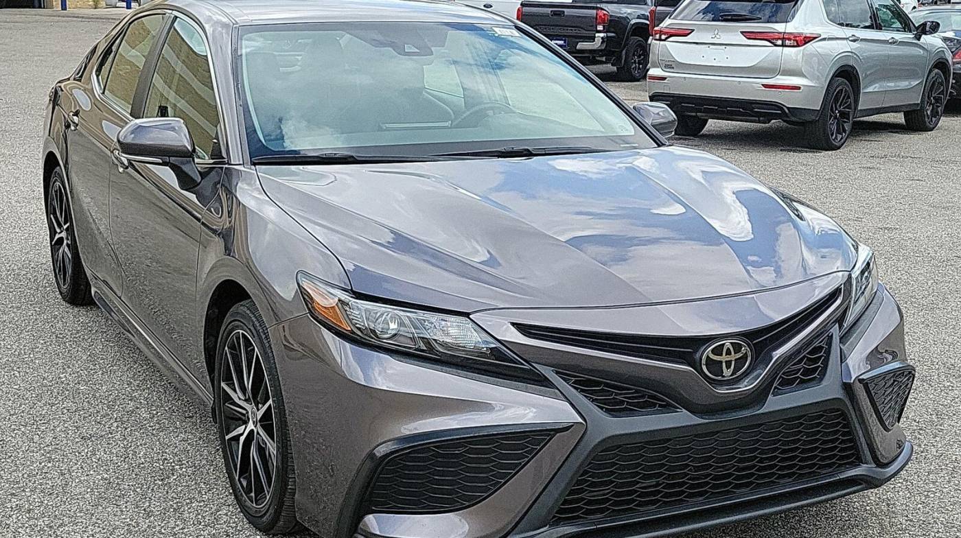 2023 Toyota Camry SE — Sedan — 22,195 mi — Mobile, AL