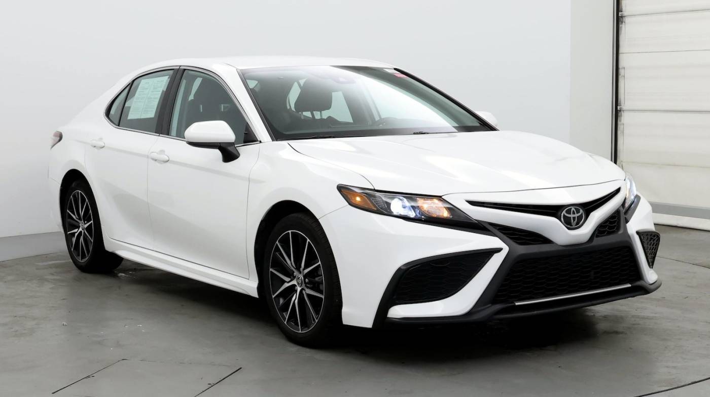 2021 Toyota Camry SE — Sedan — 31,235 mi — Mobile, AL