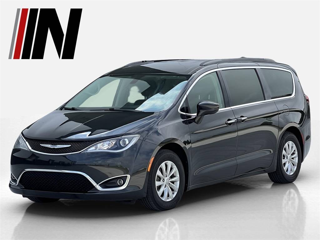 2018 Chrysler Pacifica Touring Plus — Minivan — 94,453 mi — Noblesville, IN