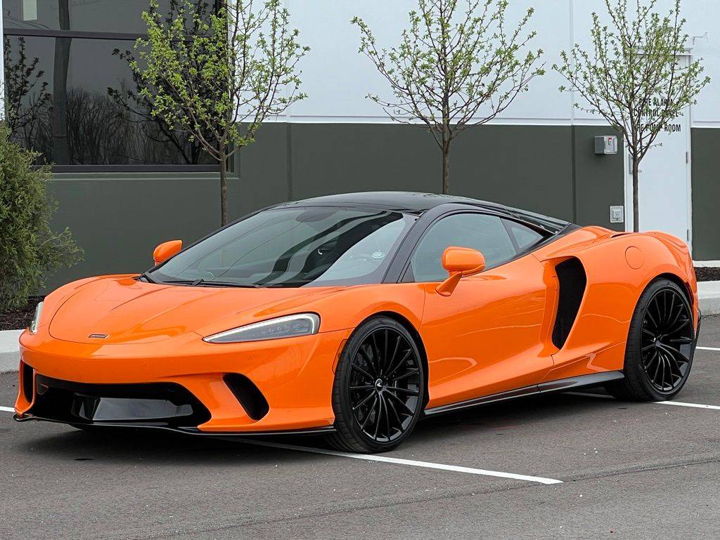 2021 McLaren GT