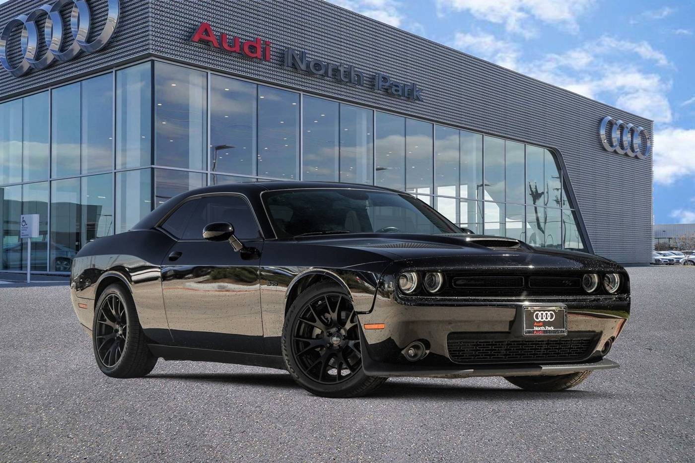 2023 Dodge Challenger R/T — Coupe — 17,060 mi — Selma, TX