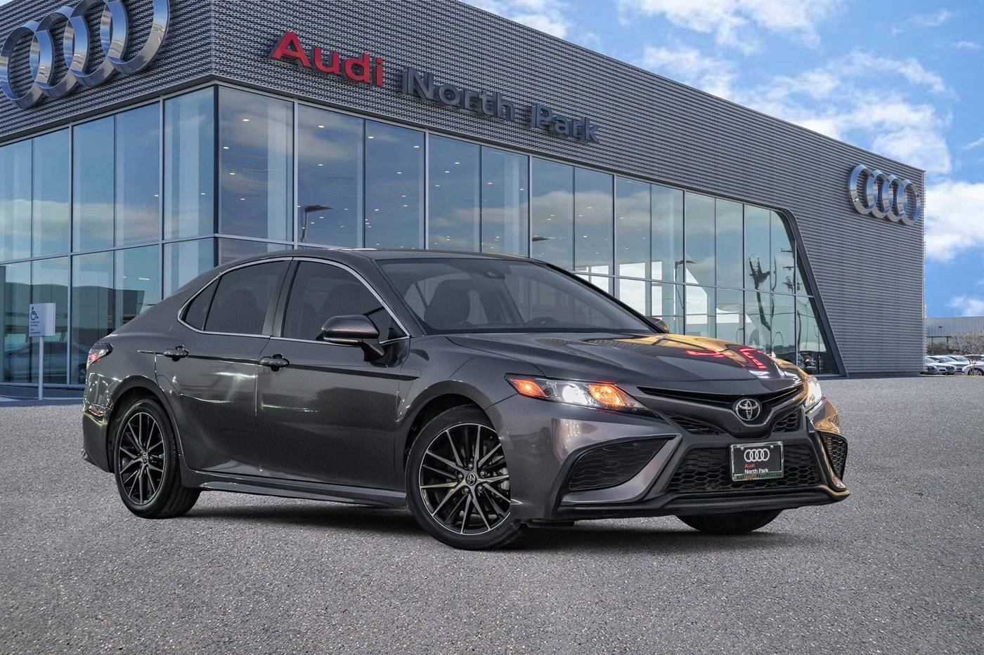 2023 Toyota Camry SE — Sedan — 48,178 mi — Selma, TX