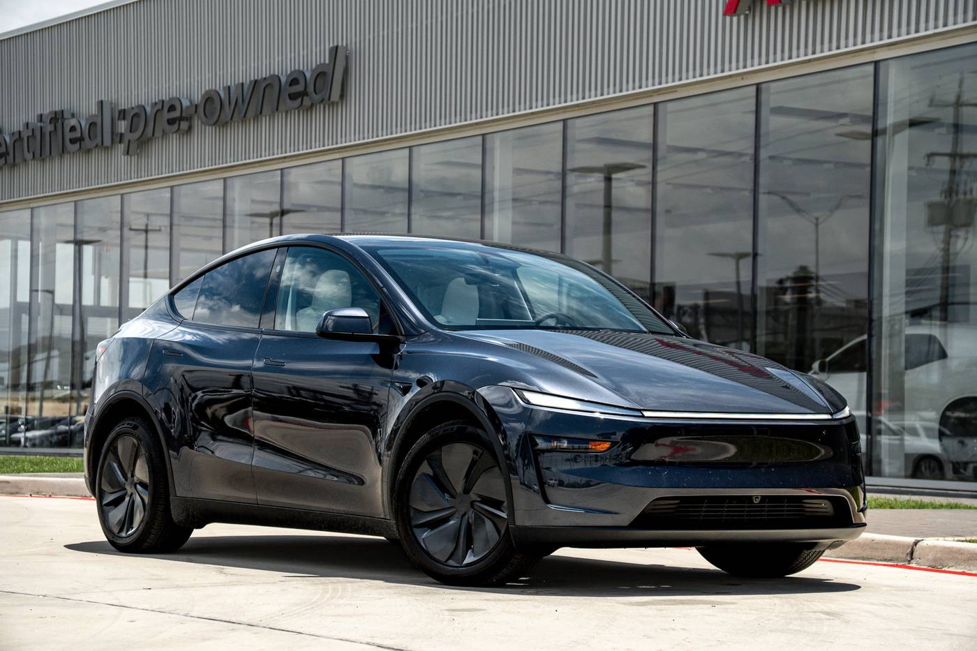 2026 Tesla Model Y Long Range — SUV — 574 mi — Selma, TX
