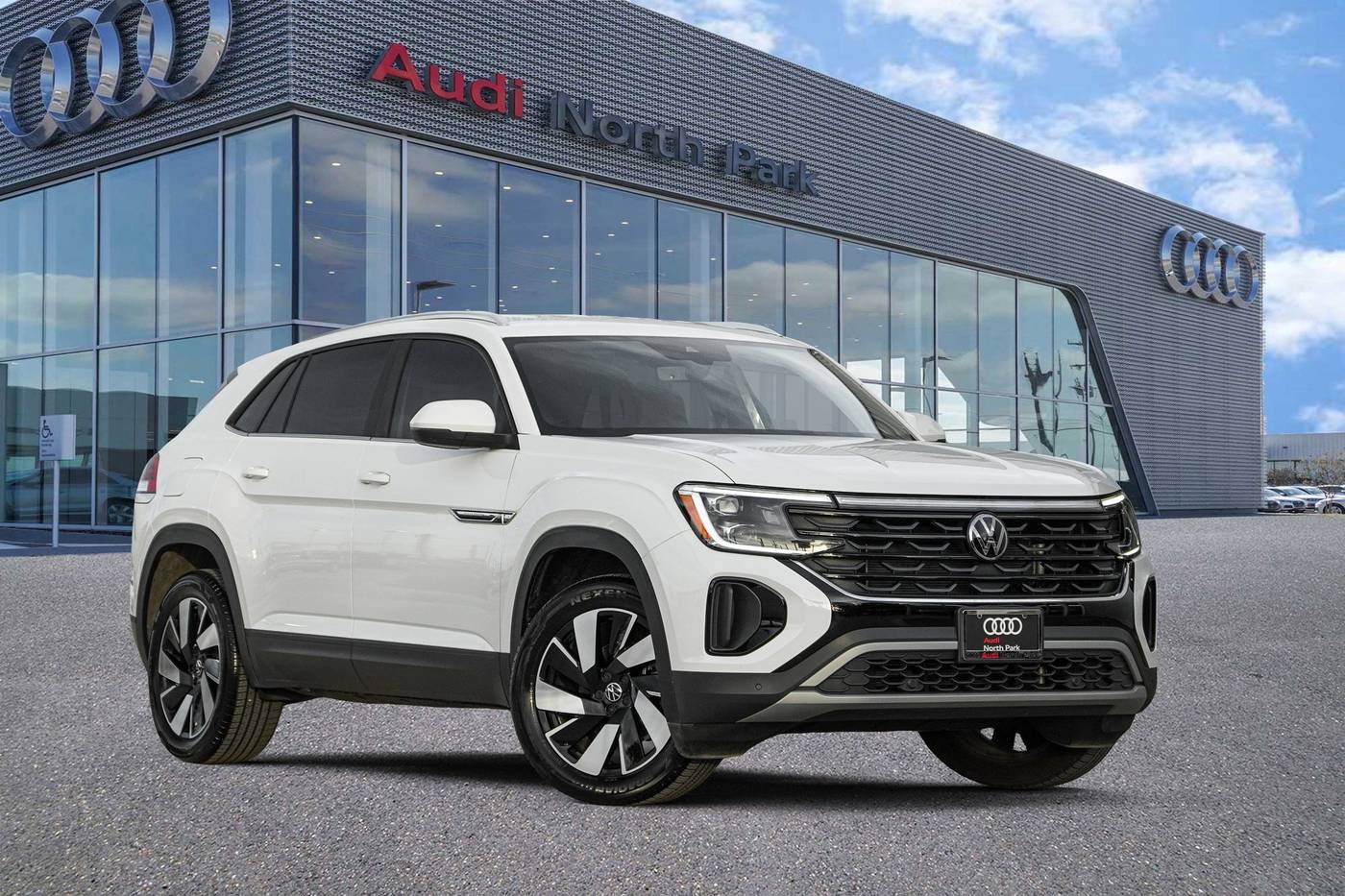 2024 Volkswagen Atlas Cross Sport SE with Technology — SUV — 8,965 mi — Selma, TX