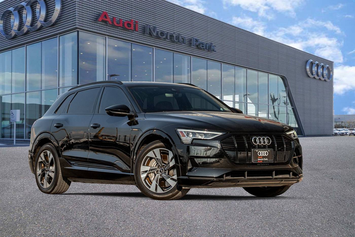 2022 Audi e-tron Premium — SUV — 28,334 mi — Selma, TX