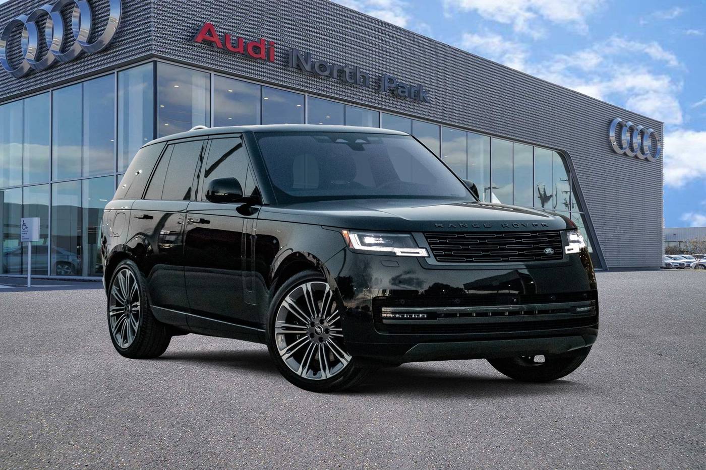 2023 Land Rover Range Rover SE — SUV — 19,501 mi — Selma, TX