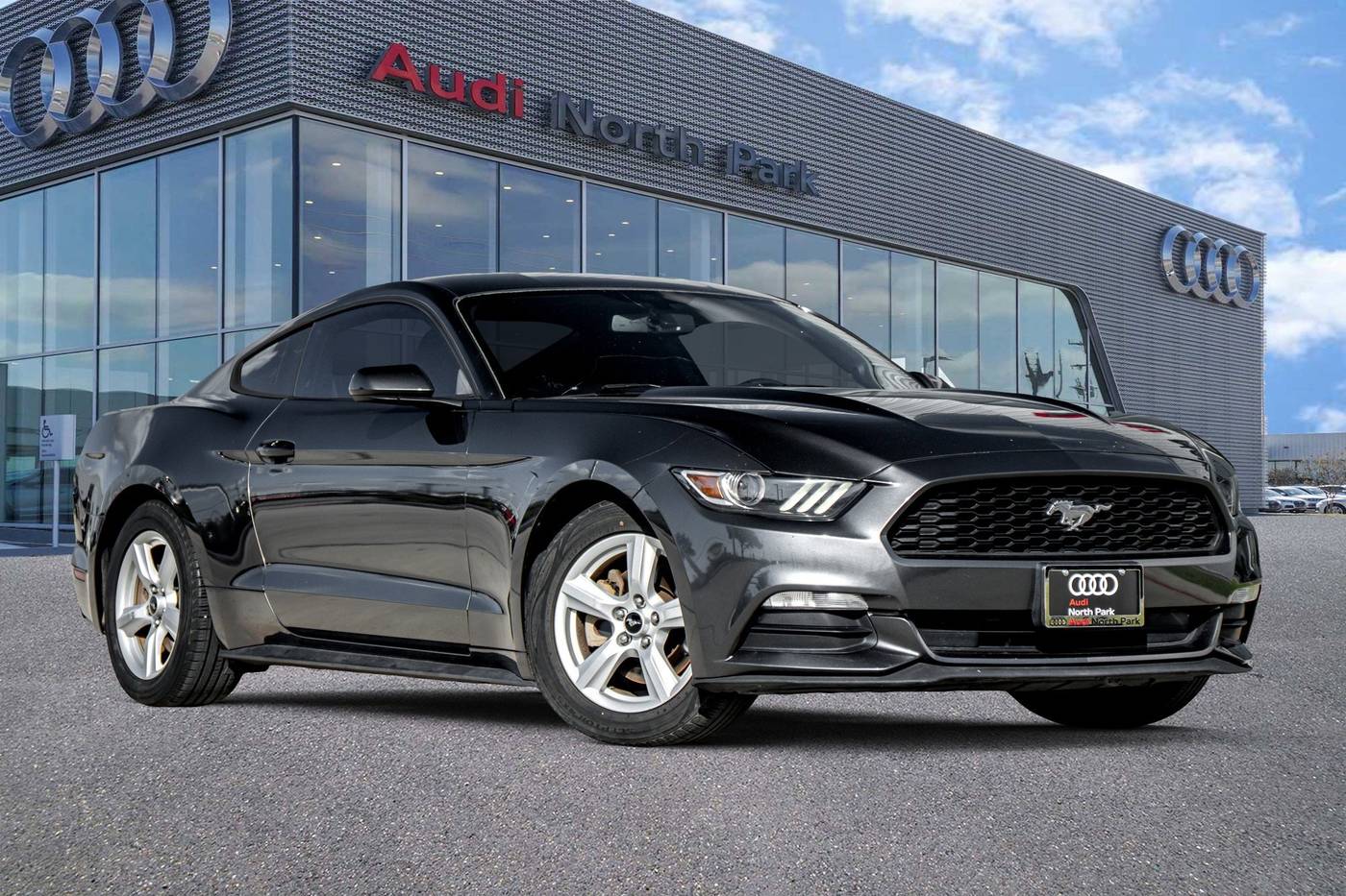 2017 Ford Mustang V6 — Coupe — 71,051 mi — Selma, TX