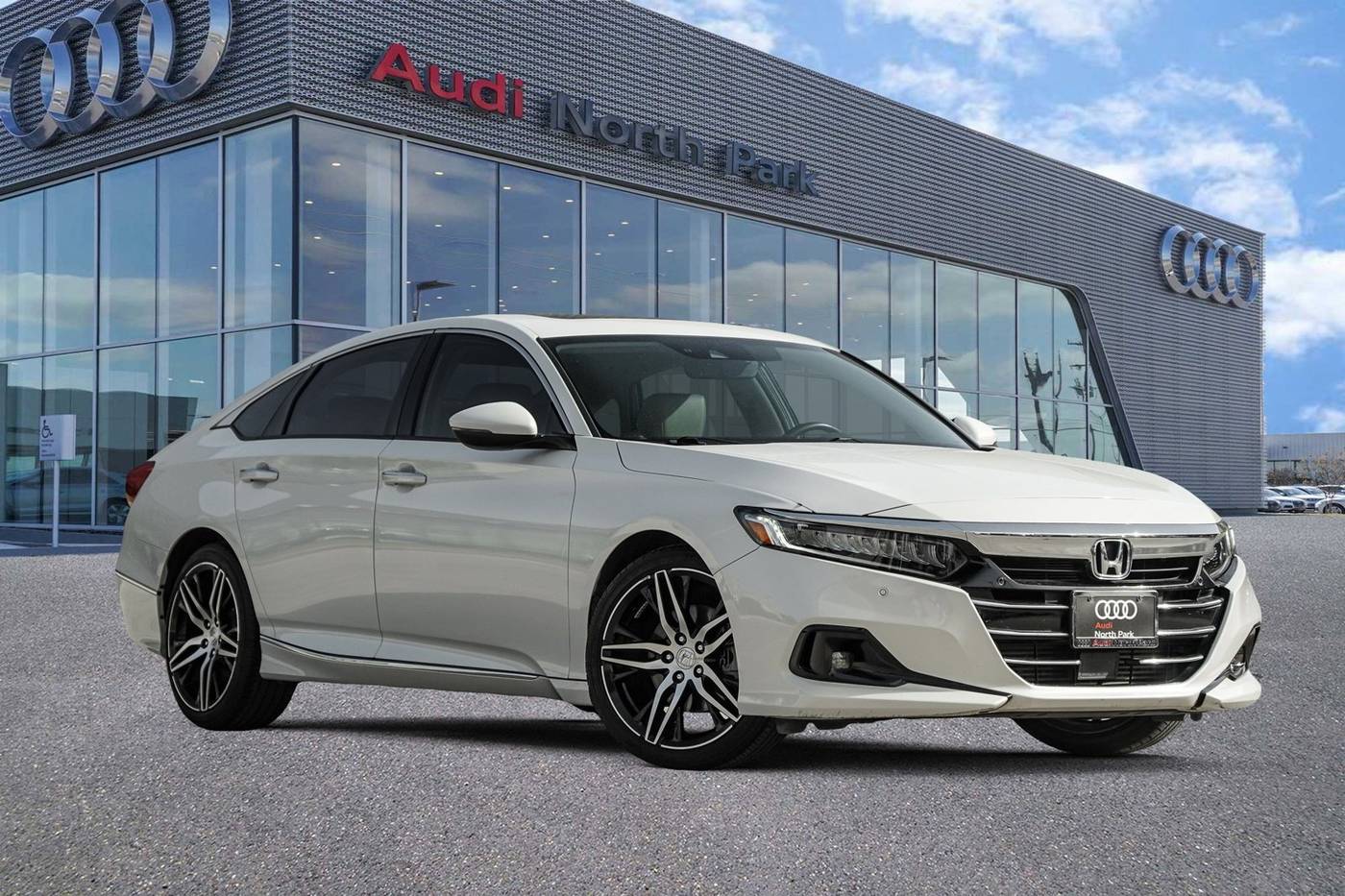 2022 Honda Accord Touring — Sedan — 37,453 mi — Selma, TX