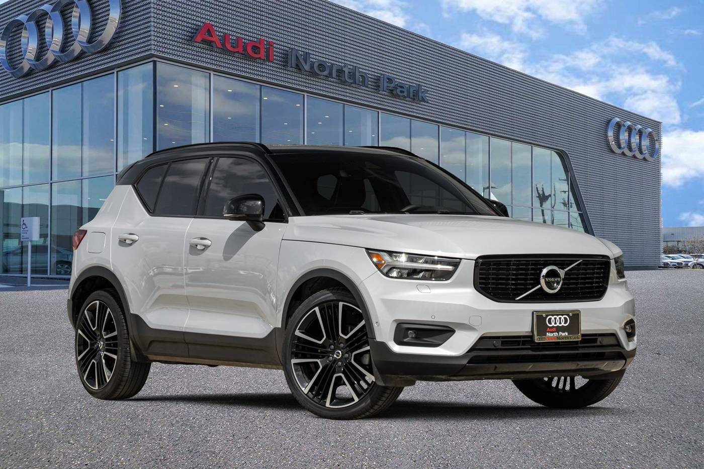 2022 Volvo XC40 R-Design — SUV — 31,886 mi — Selma, TX