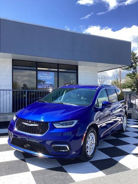 2021 Chrysler Pacifica Touring L — Minivan — 66,003 mi — Hagerstown, MD