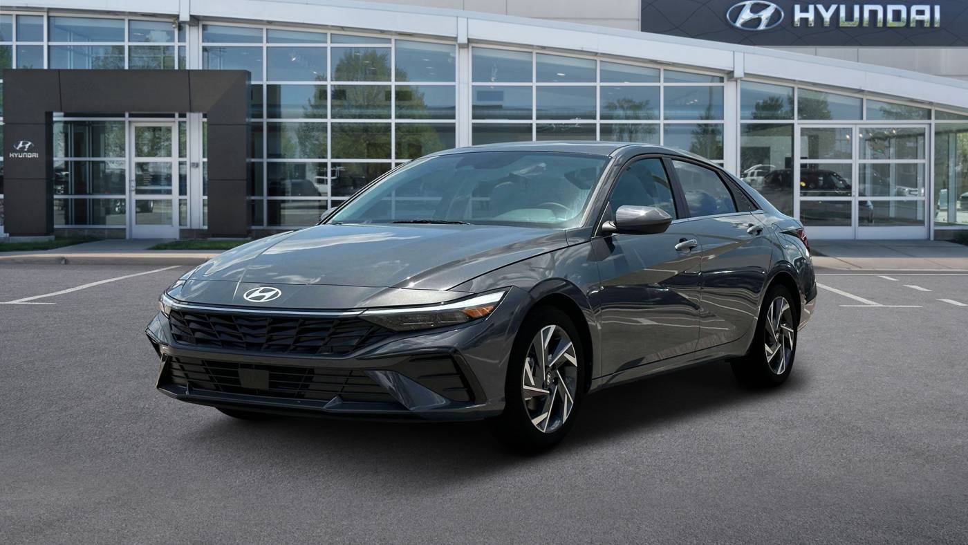 2024 Hyundai Elantra SEL — Sedan — 5,717 mi — Burlington, WA