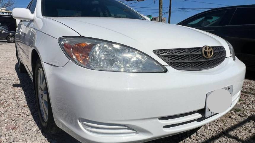 2002 Toyota Camry LE V6 — Sedan — 207,159 mi — Houston, TX