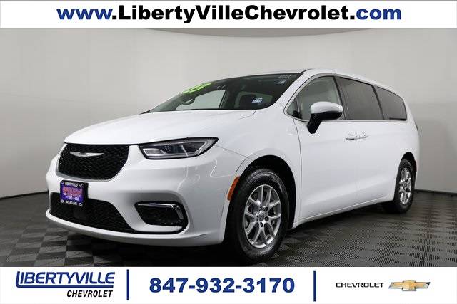 2023 Chrysler Pacifica Touring L — Minivan — 60,903 mi — Libertyville, IL