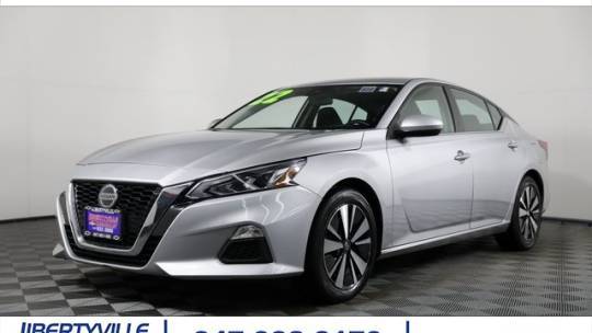 2022 Nissan Altima SV — Sedan — 52,032 mi — Libertyville, IL
