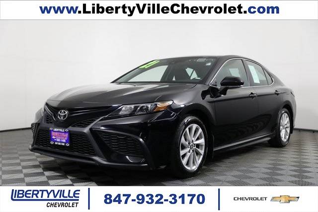 2021 Toyota Camry SE — Sedan — 50,573 mi — Libertyville, IL