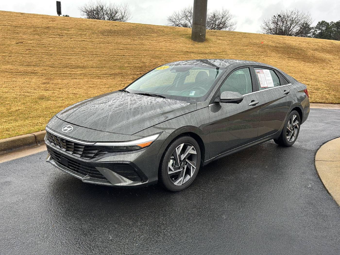 2024 Hyundai Elantra Limited — Sedan — 15,125 mi — Macon, GA