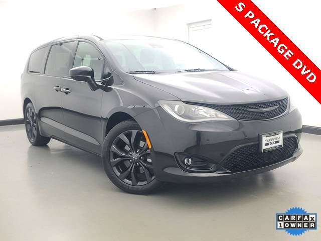 2019 Chrysler Pacifica Touring Plus — Minivan — 66,075 mi — Palatine, IL