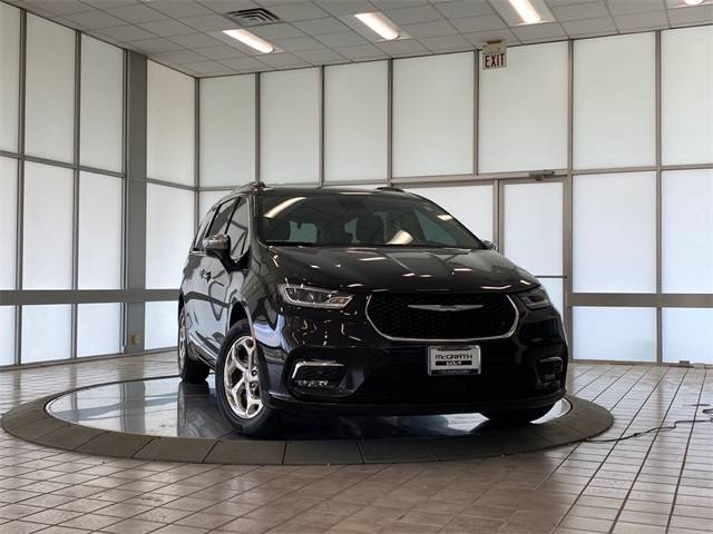 2021 Chrysler Pacifica Limited — Minivan — 48,838 mi — Palatine, IL