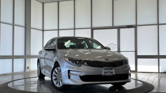 2017 Kia Optima EX — Sedan — 38,287 mi — Palatine, IL