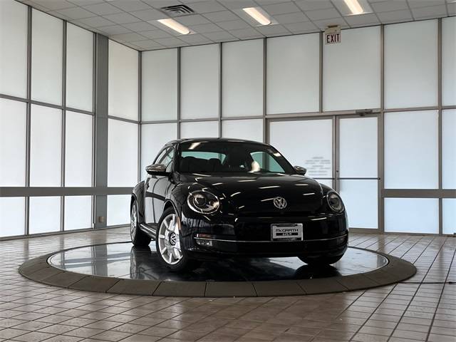 2013 Volkswagen Beetle Turbo Fender Edition — Hatchback — 95,776 mi — Palatine, IL