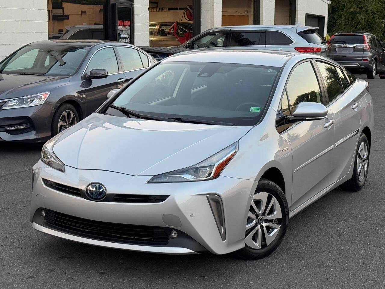 2019 Toyota Prius LE — Hatchback — 97,170 mi — Falls Church, VA