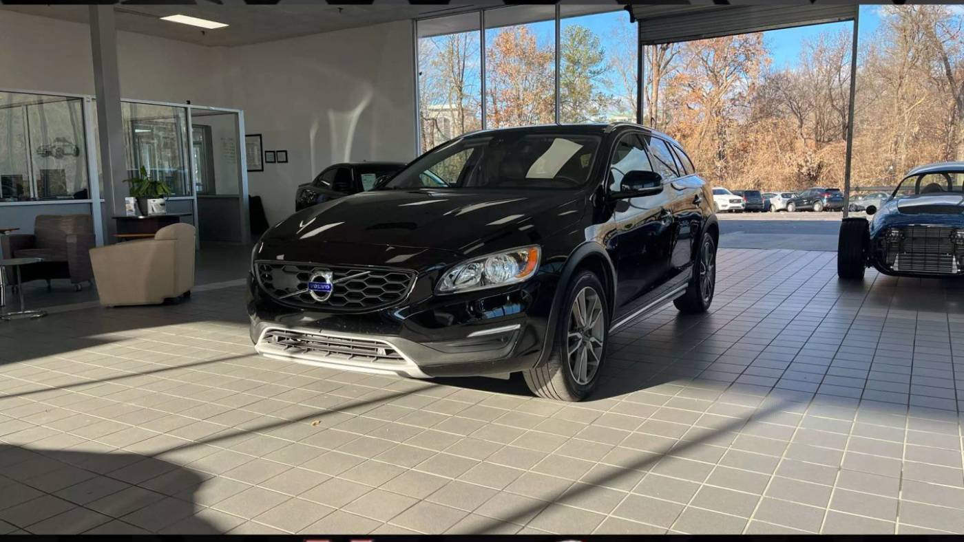 2017 Volvo V60 Cross Country T5 — Wagon — 105,546 mi — Raleigh, NC