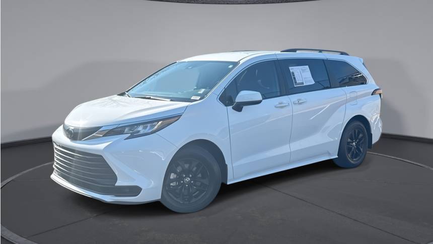 2022 Toyota Sienna LE — Minivan — 44,496 mi — Woodstock, GA
