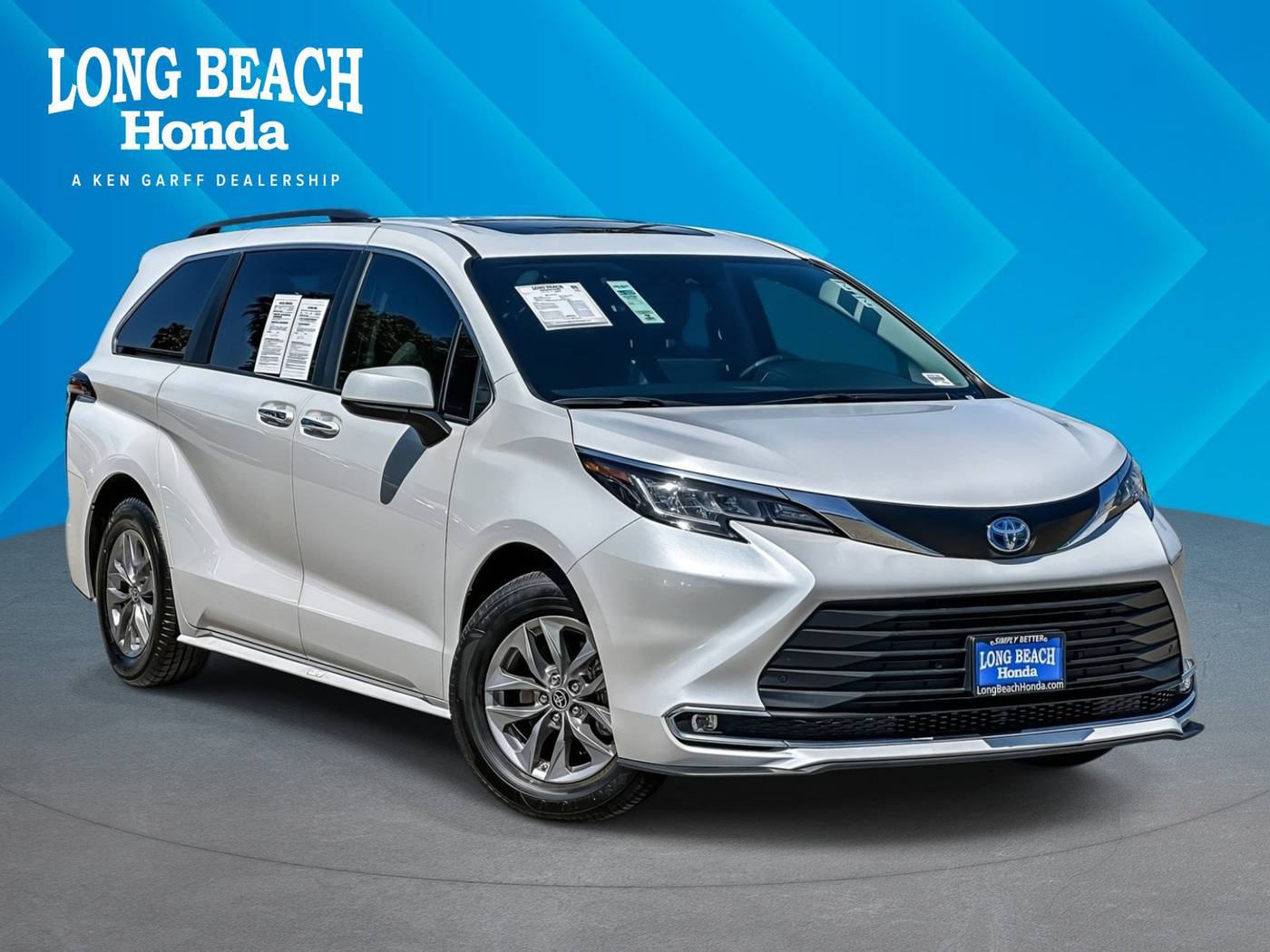 2023 Toyota Sienna XLE — Minivan — 53,933 mi — Signal Hill, CA