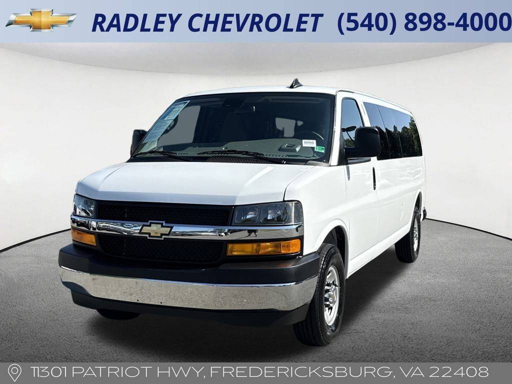 2024 Chevrolet Express Passenger LT — Passenger Van — 9,267 mi — Fredericksburg, VA