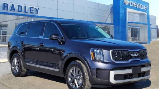 2025 Kia Telluride LX — SUV — 1,313 mi — Fredericksburg, VA