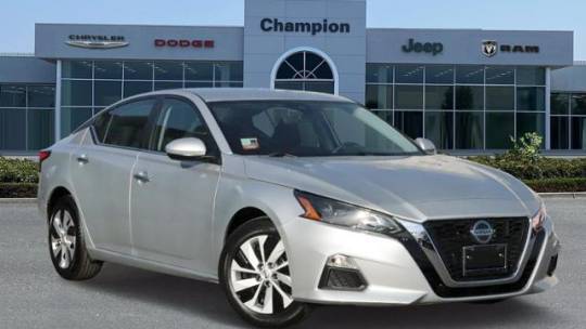 2022 Nissan Altima S — Sedan — 18,471 mi — Downey, CA