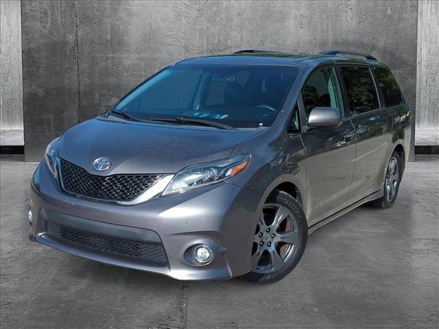 2017 Toyota Sienna SE — Minivan — 97,829 mi — Fort Myers, FL