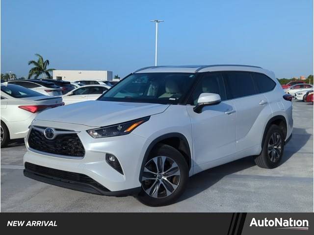 2022 Toyota Highlander XLE — SUV — 33,478 mi — Fort Myers, FL