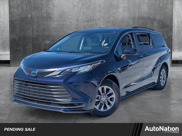 2023 Toyota Sienna LE — Minivan — 42,182 mi — Fort Myers, FL
