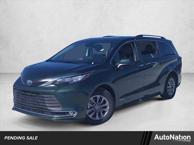2021 Toyota Sienna XLE — Minivan — 82,653 mi — Fort Myers, FL