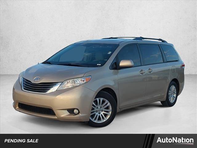 2013 Toyota Sienna XLE — Minivan — 136,325 mi — Fort Myers, FL