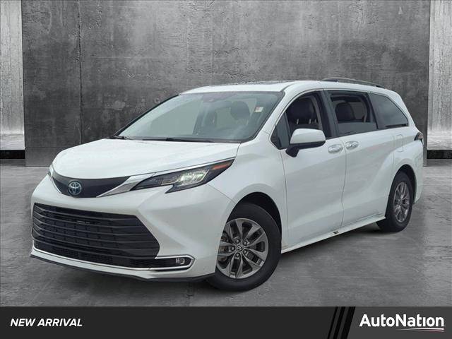 2022 Toyota Sienna XLE — Minivan — 47,462 mi — Fort Myers, FL