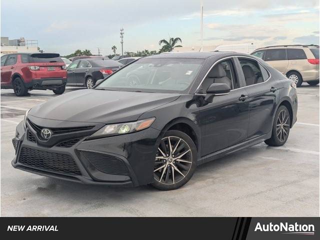 2024 Toyota Camry SE — Sedan — 52,718 mi — Fort Myers, FL