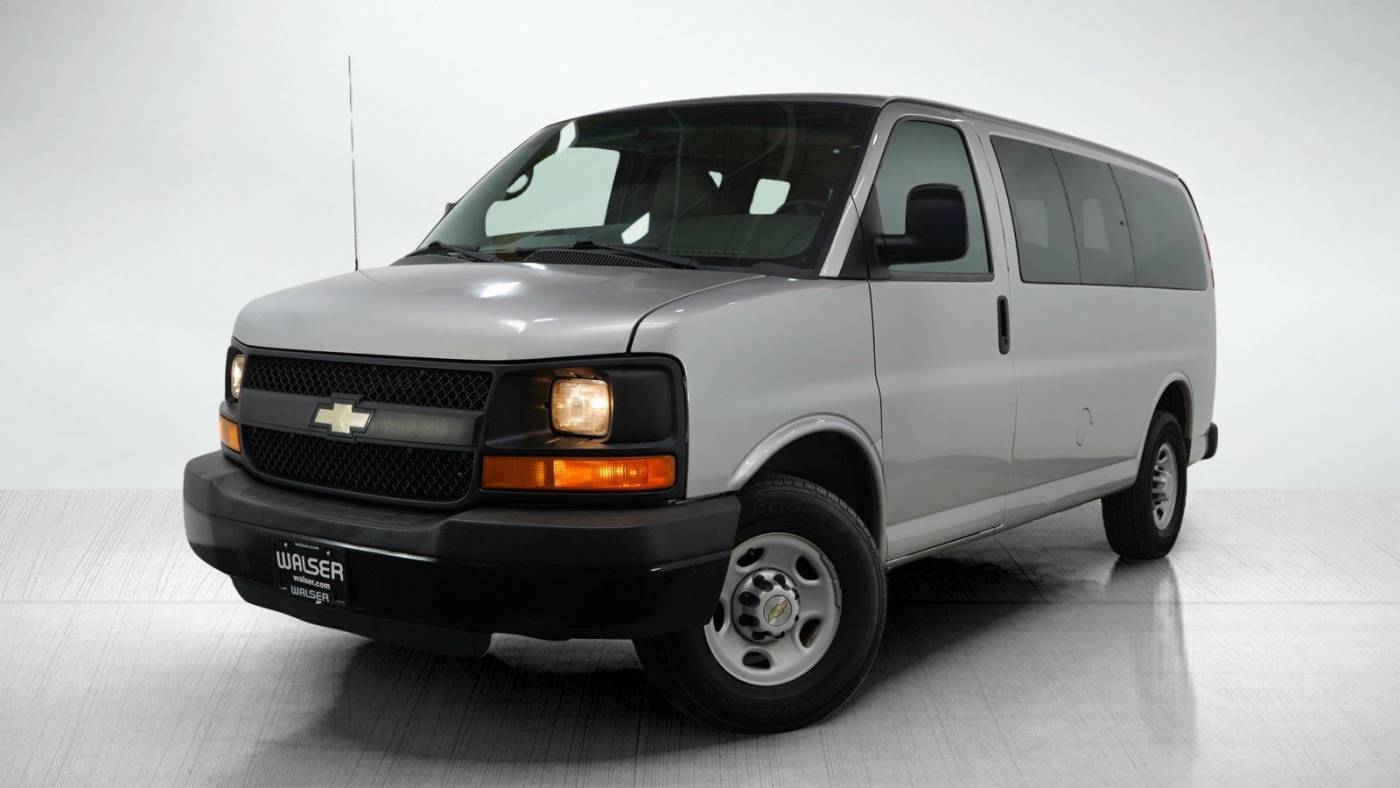 2013 Chevrolet Express Passenger LS — Passenger Van — 138,200 mi — White Bear Lake, MN
