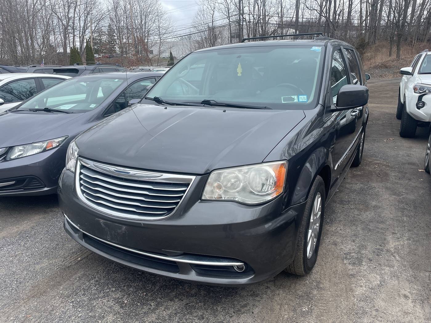 2015 Chrysler Town & Country Touring — Minivan — 107,609 mi — Wappingers Falls, NY
