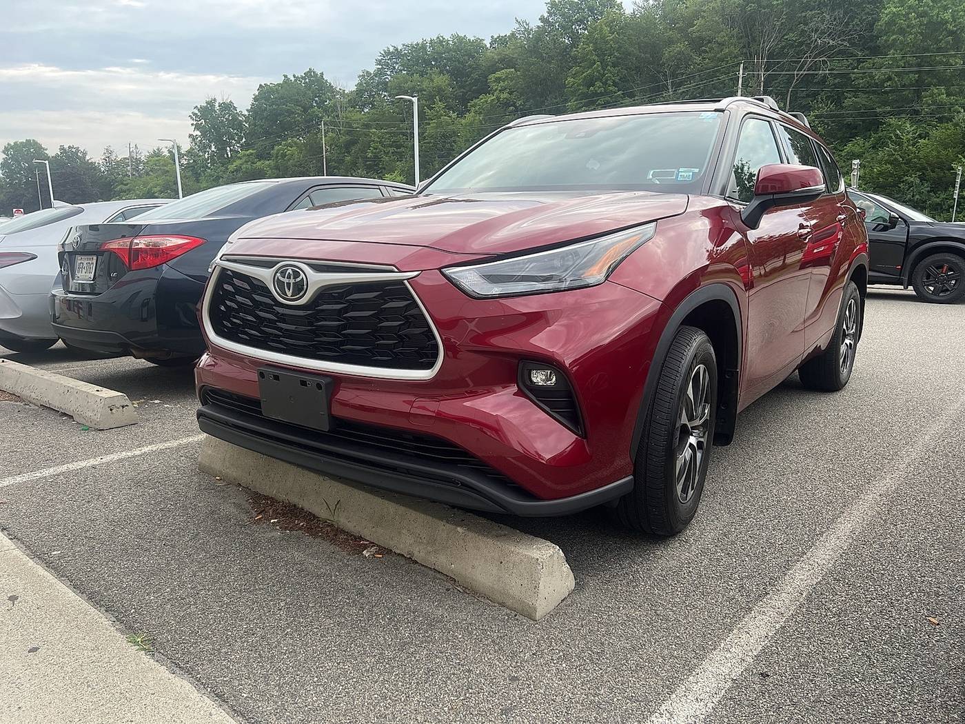 2022 Toyota Highlander XLE — SUV — 27,854 mi — Wappingers Falls, NY