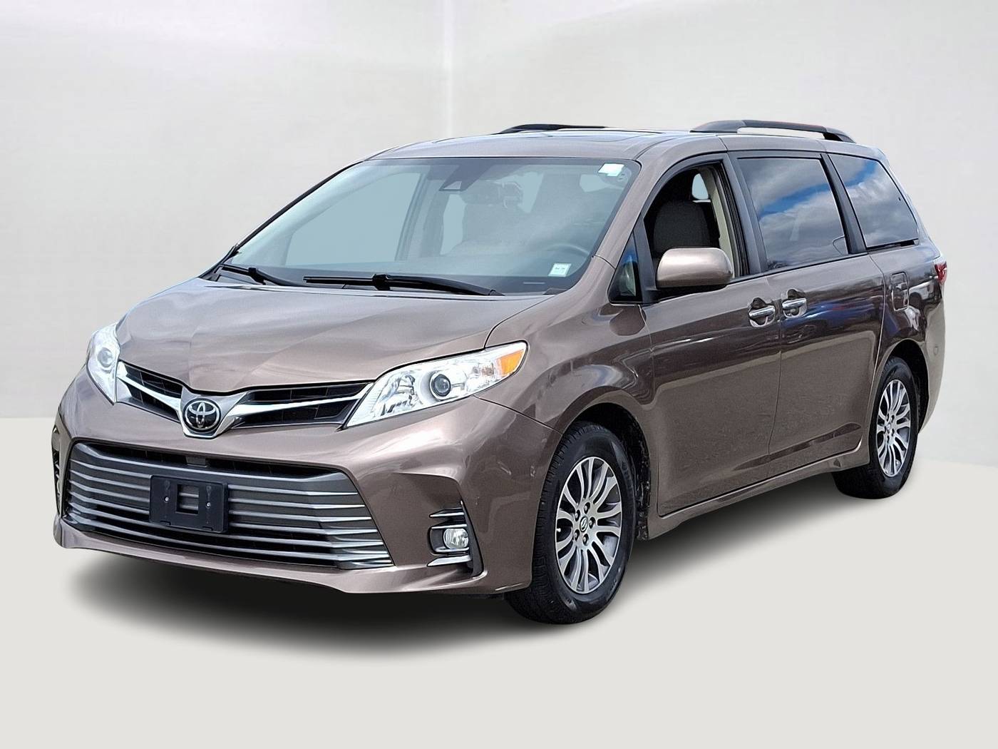 2019 Toyota Sienna L — Minivan — 60,938 mi — Wappingers Falls, NY
