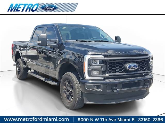 2023 Ford Super Duty F-250 XL — Pickup Truck — 15,033 mi — Miami, FL