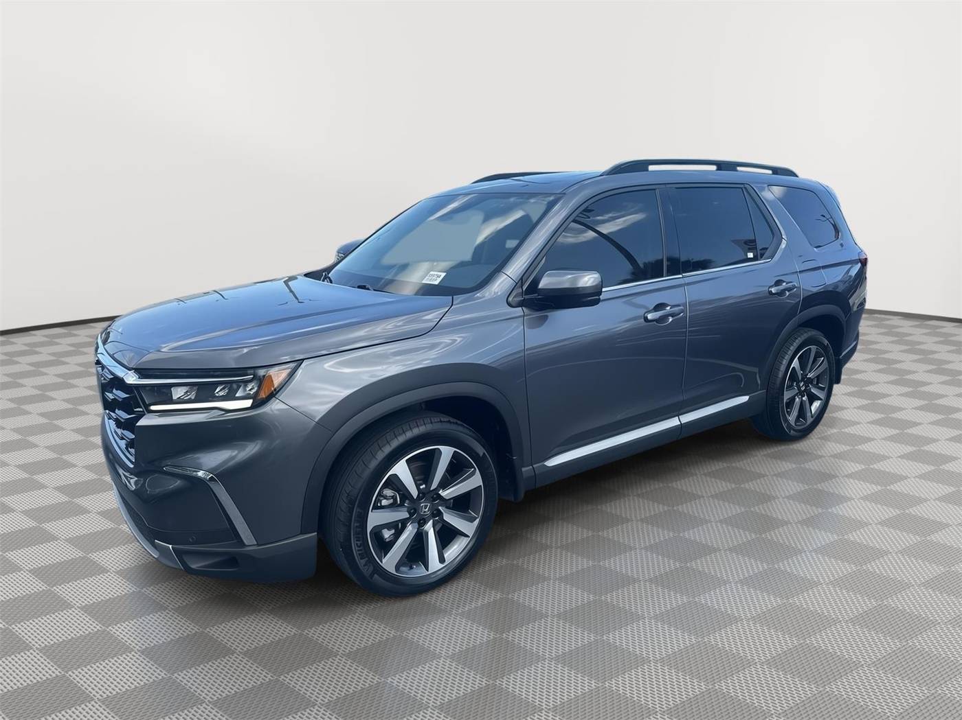 2025 Honda Pilot Touring — SUV — 21,734 mi — Homestead, FL