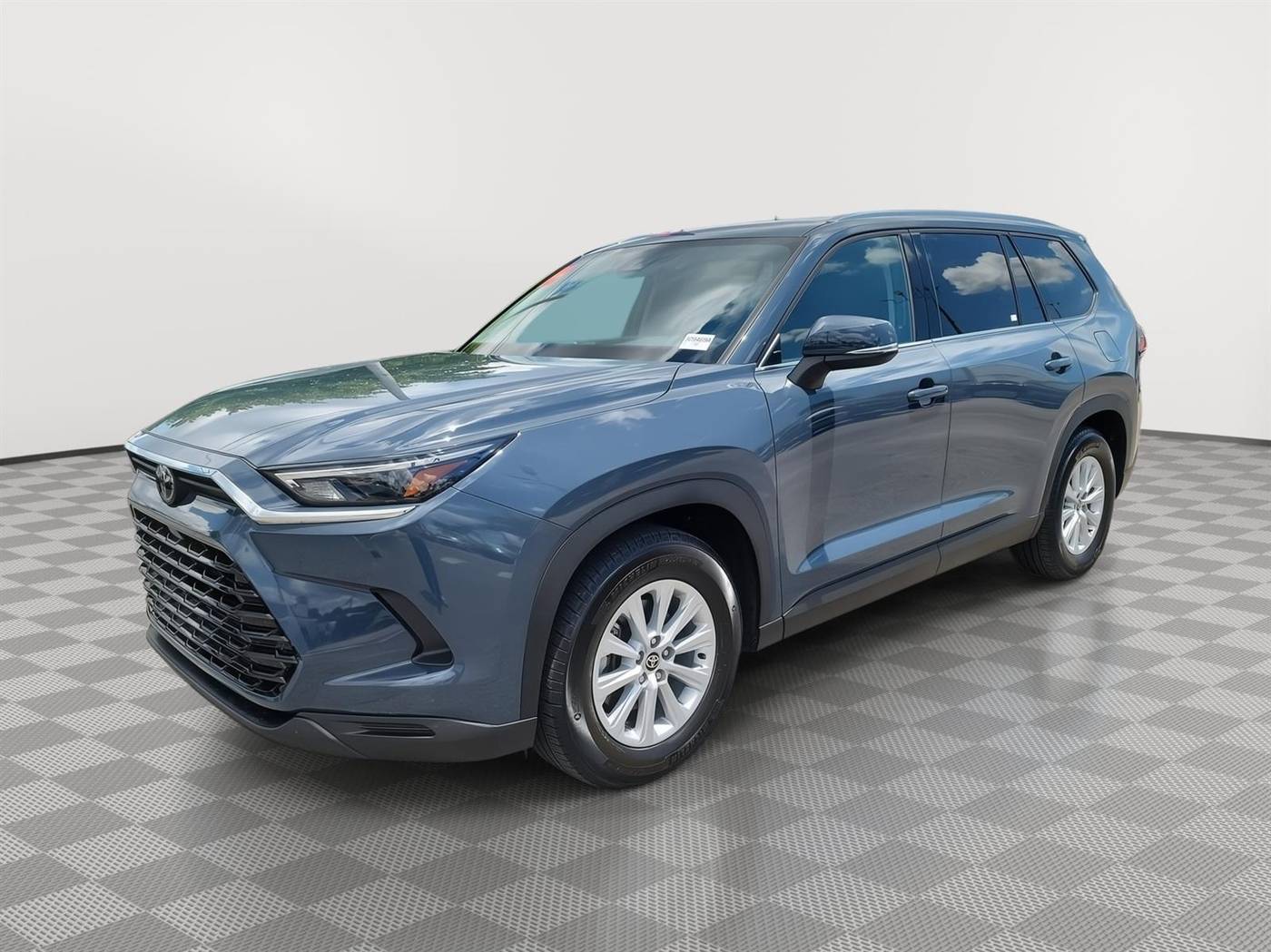 2024 Toyota Grand Highlander XLE — SUV — 15,371 mi — Homestead, FL