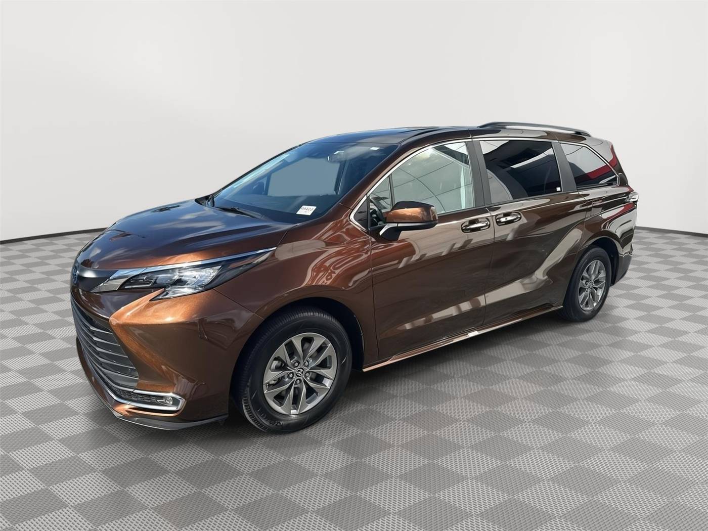 2024 Toyota Sienna XLE — Minivan — 29,305 mi — Homestead, FL