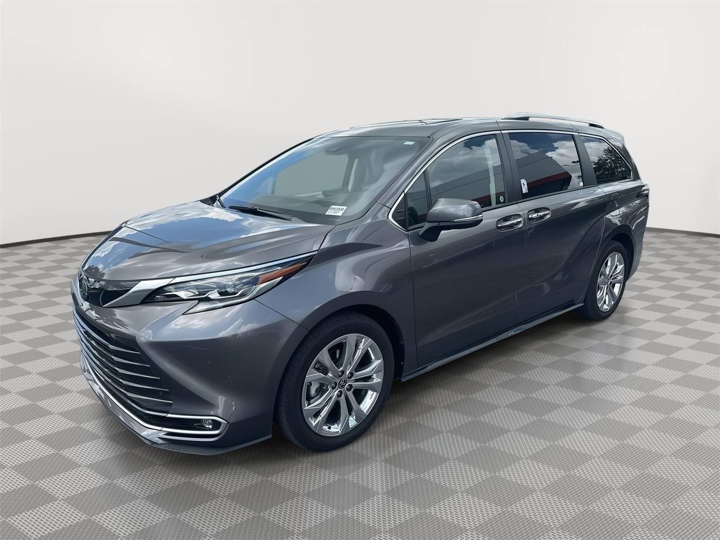 2024 Toyota Sienna Platinum — Minivan — 19,210 mi — Homestead, FL